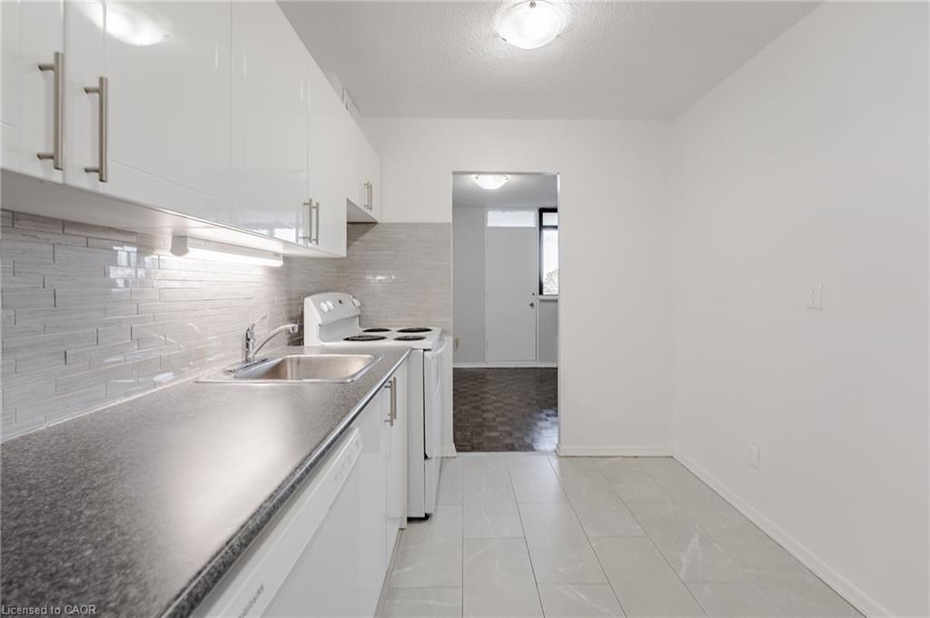 404-770 Hager Avenue Property Photo 6