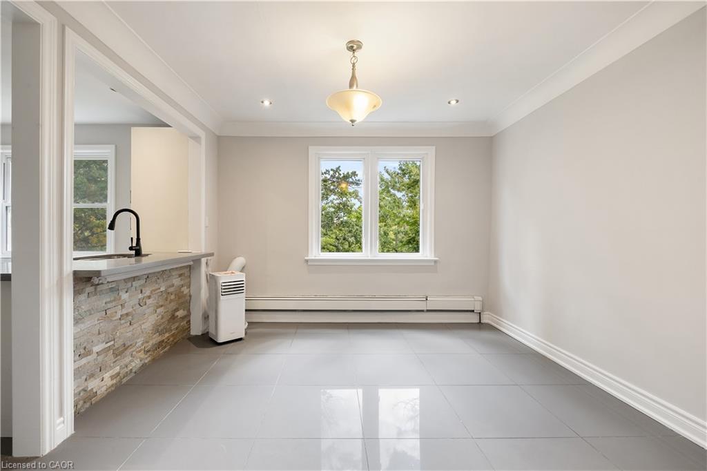 69 Hillview Road Property Photo 12