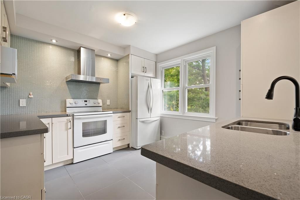 69 Hillview Road Property Photo 16