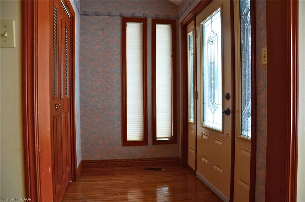 1045 Tremaine Avenue S Property Photo 6