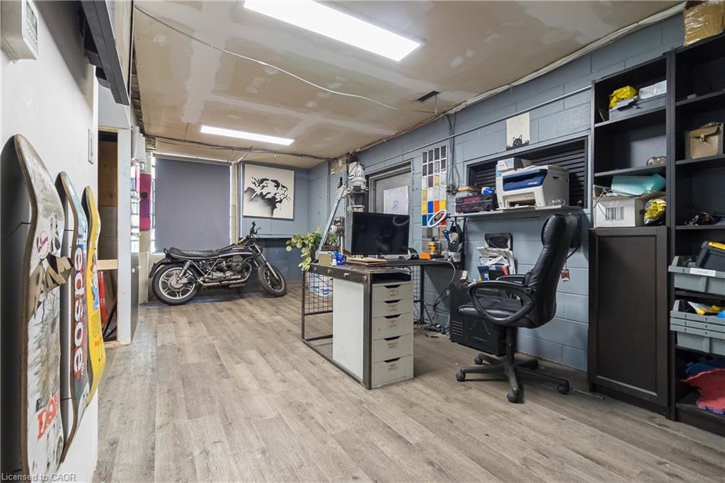 6 Sanford Avenue N Property Photo 12