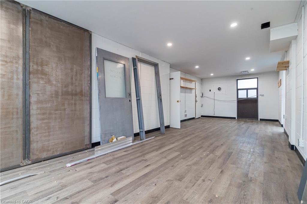 6 Sanford Avenue N Property Photo 13