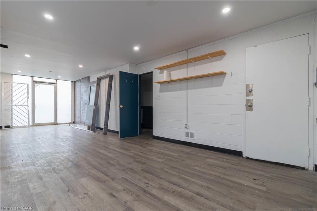 6 Sanford Avenue N Property Photo 14