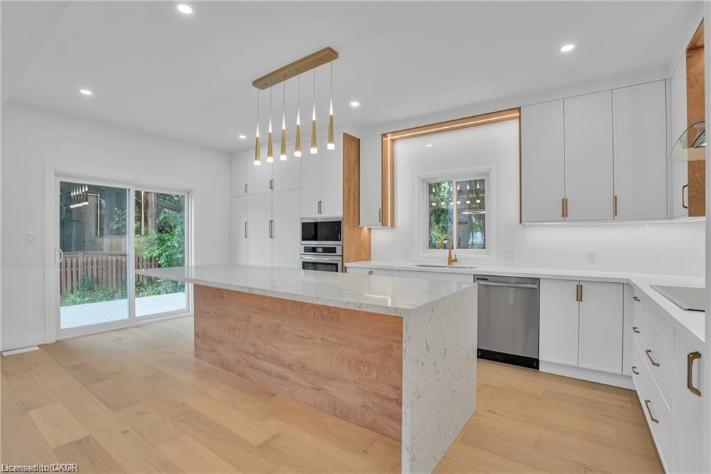 382 Southcote Road Property Photo 23