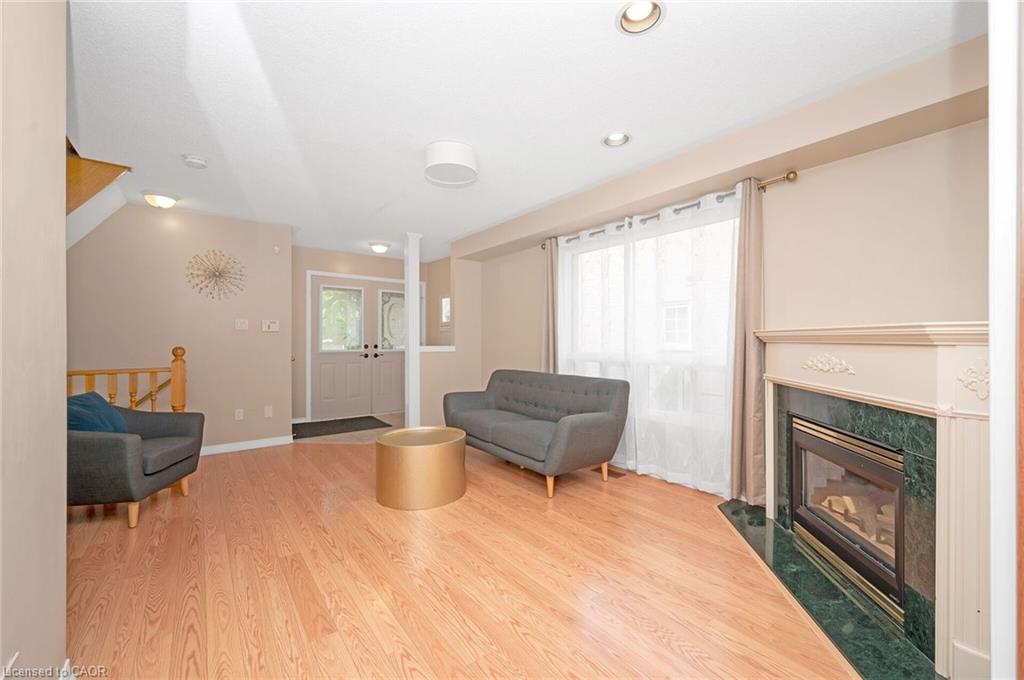 2189 Shorncliffe Boulevard Property Photo 9