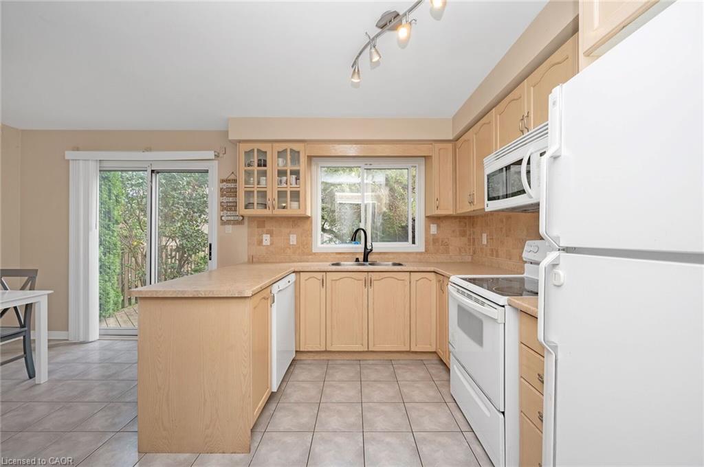 2189 Shorncliffe Boulevard Property Photo 13