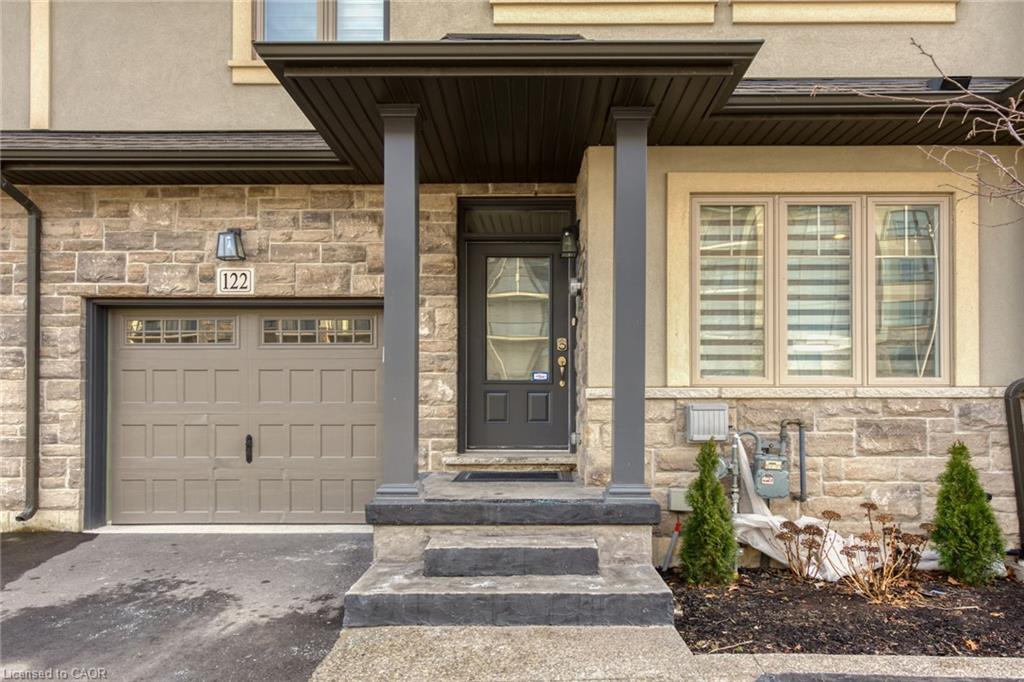 122 Shoreview Place Property Photo 3