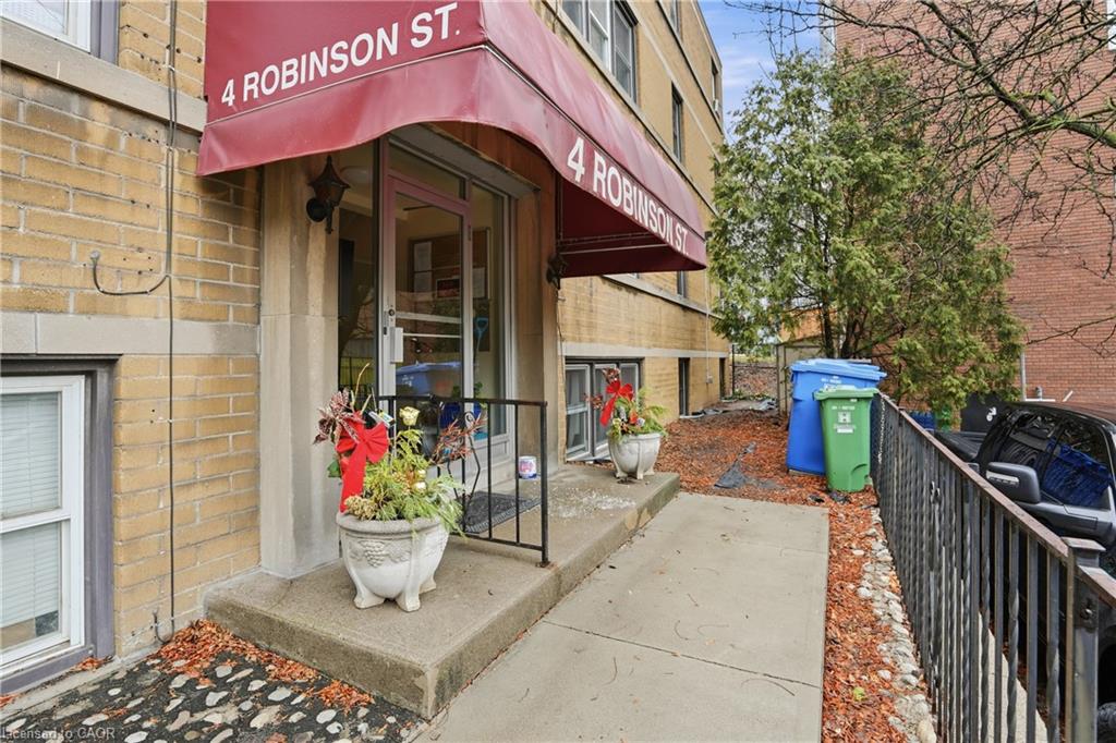 9-4 Robinson Street Property Photo 2