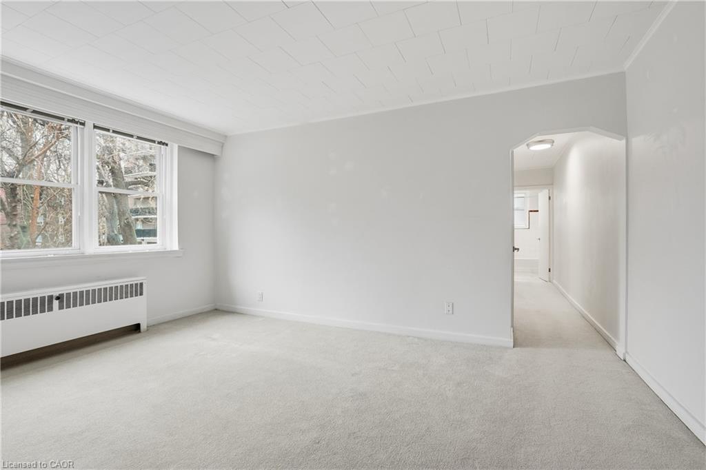 9-4 Robinson Street Property Photo 5