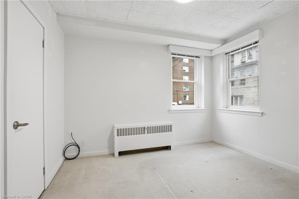 9-4 Robinson Street Property Photo 10