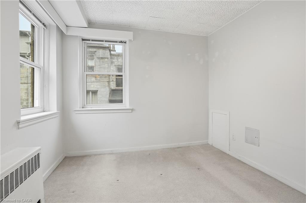 9-4 Robinson Street Property Photo 11