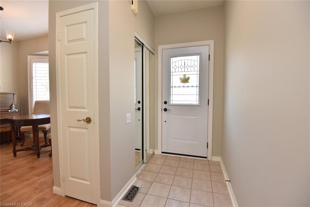 157 Silverbirch Boulevard Property Photo 2