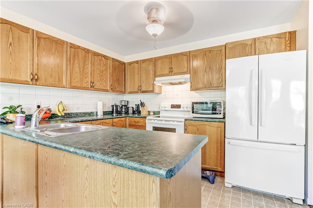 5 Walsingham Drive Property Photo 16