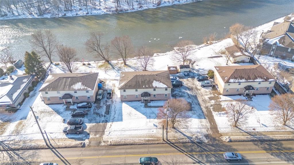 58 Willow Street Property Photo 3