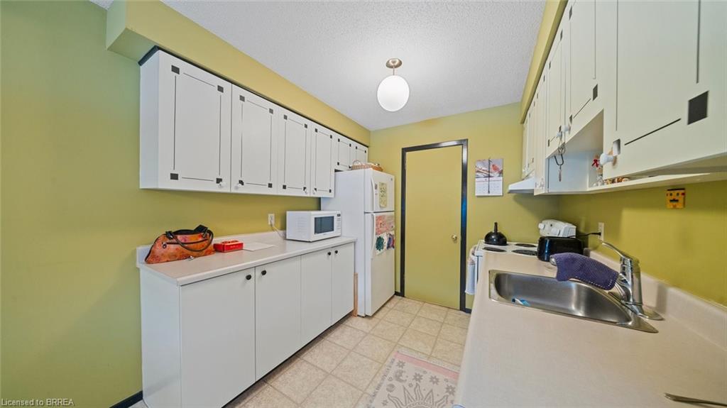 58 Willow Street Property Photo 30