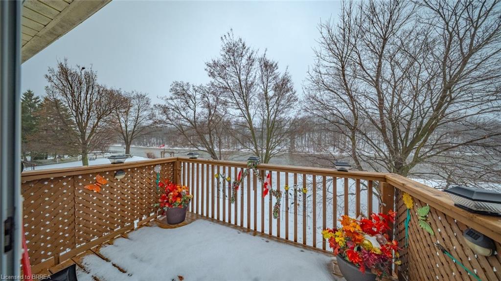 58 Willow Street Property Photo 37