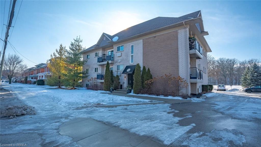 36 Willow Street Property Photo 1