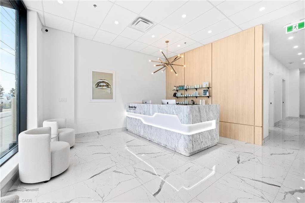 1-7097 Yonge Street Property Photo 7