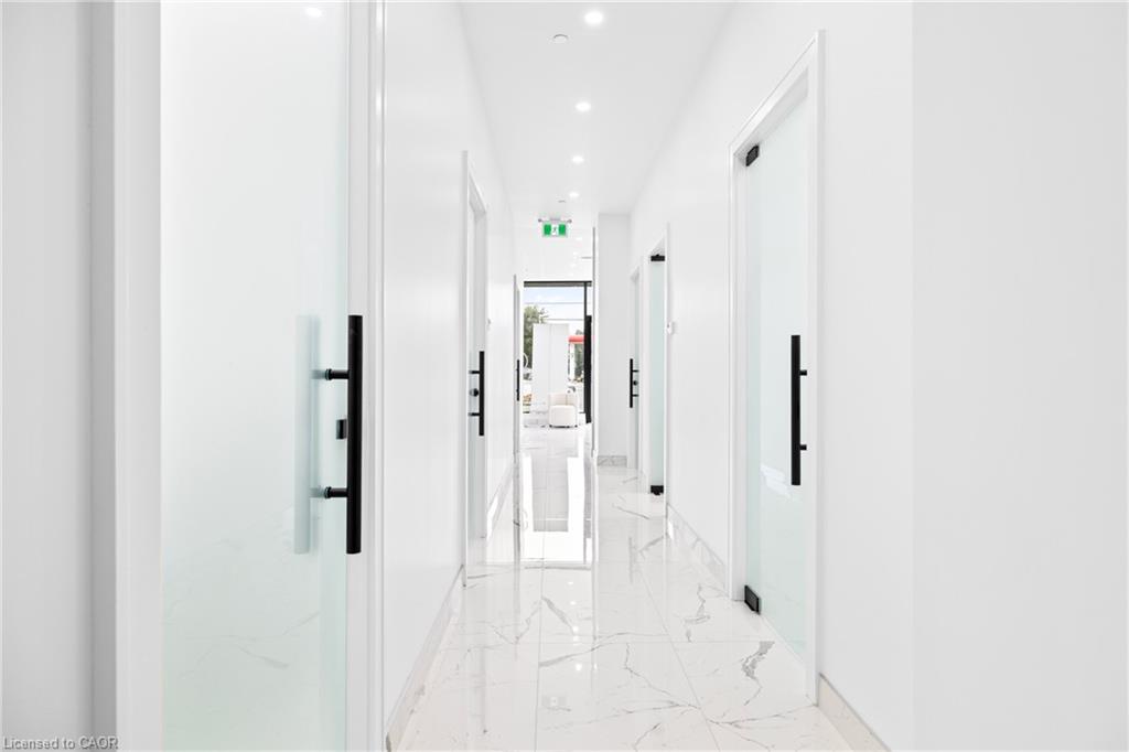 1-7097 Yonge Street Property Photo 14