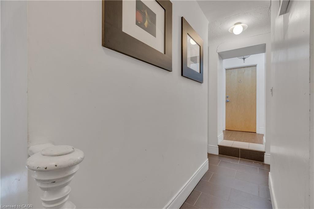 237 James Street N Property Photo 31