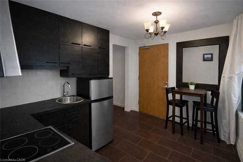 237 James Street N Property Photo 45