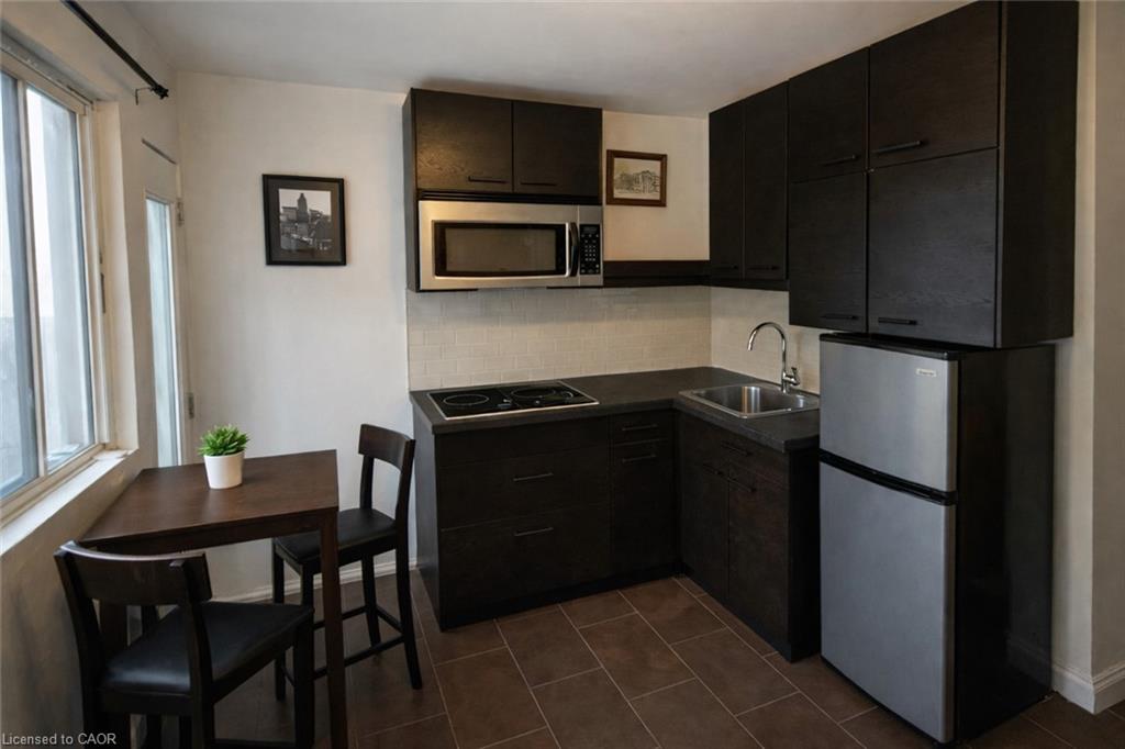237 James Street N Property Photo 46