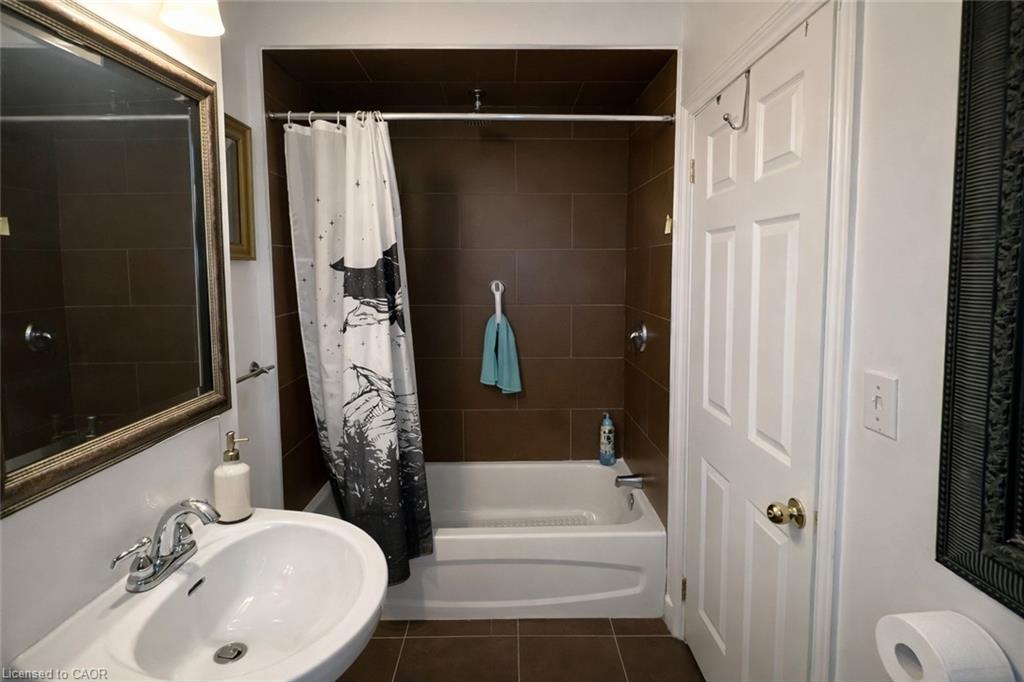 237 James Street N Property Photo 49
