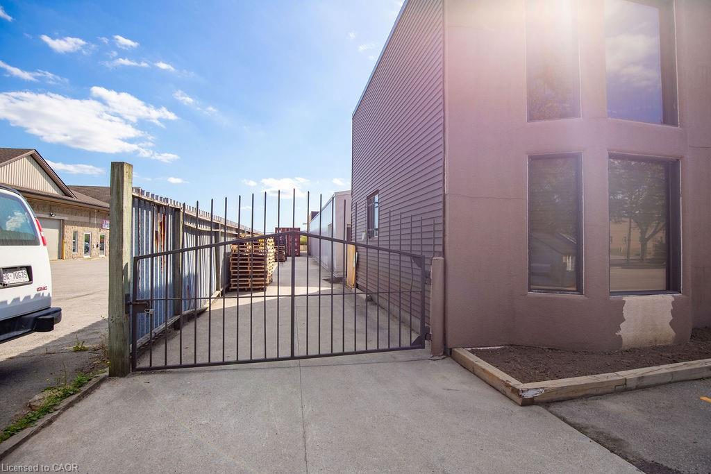 190 Hempstead Drive Property Photo 18