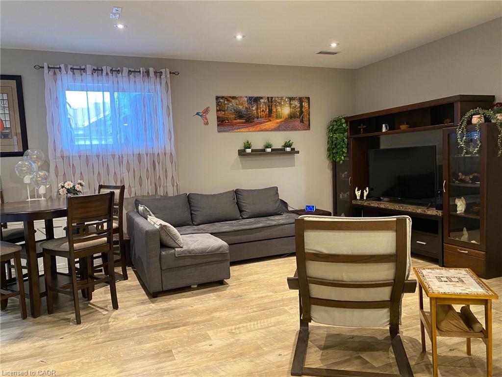 42 Jane Street Property Photo 23
