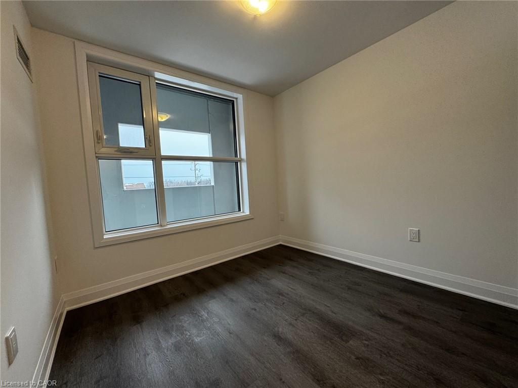 209-1936 Rymal Road E Property Photo 5