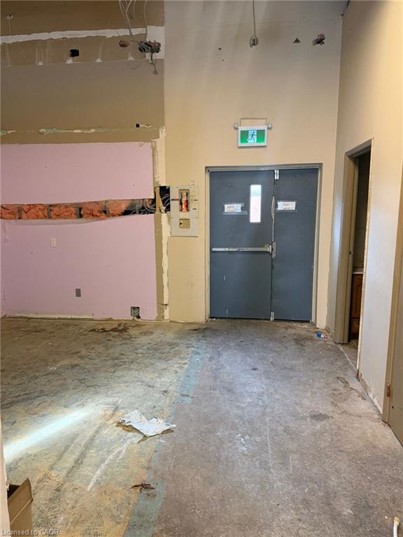 G-318 Queenston Road Property Photo 8