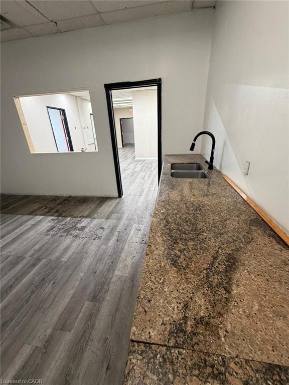 H-318 Queenston Road Property Photo 5
