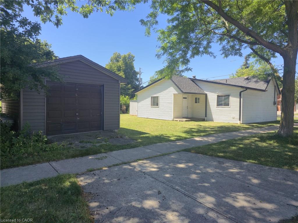 82 Teal Avenue Property Photo 8