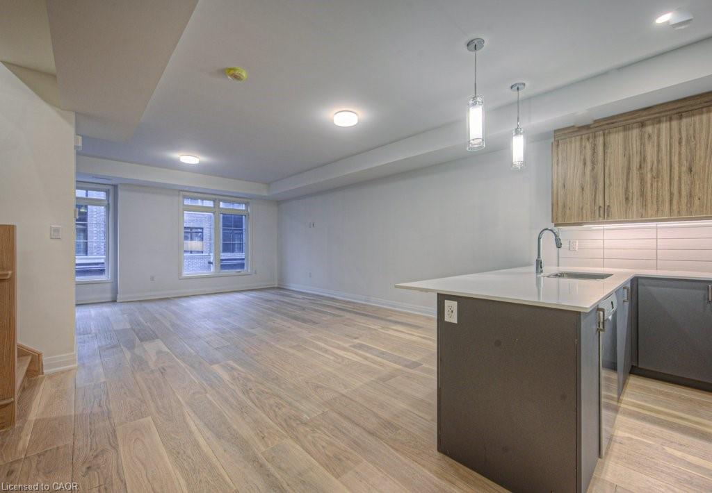 8-258 Hespeler Road Property Photo 6