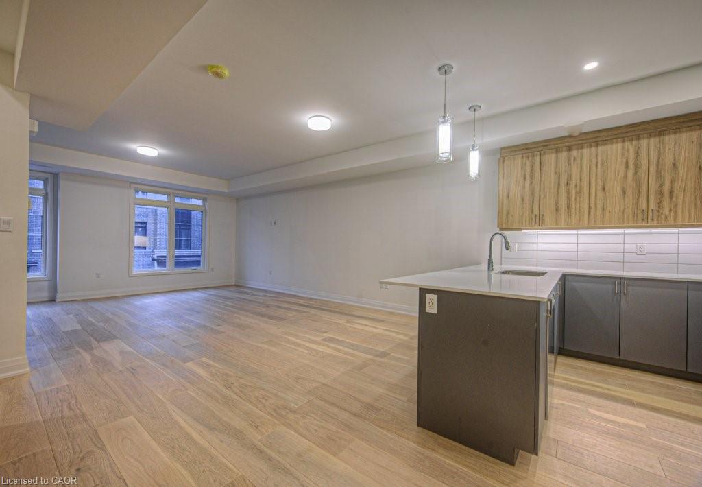 8-258 Hespeler Road Property Photo 18