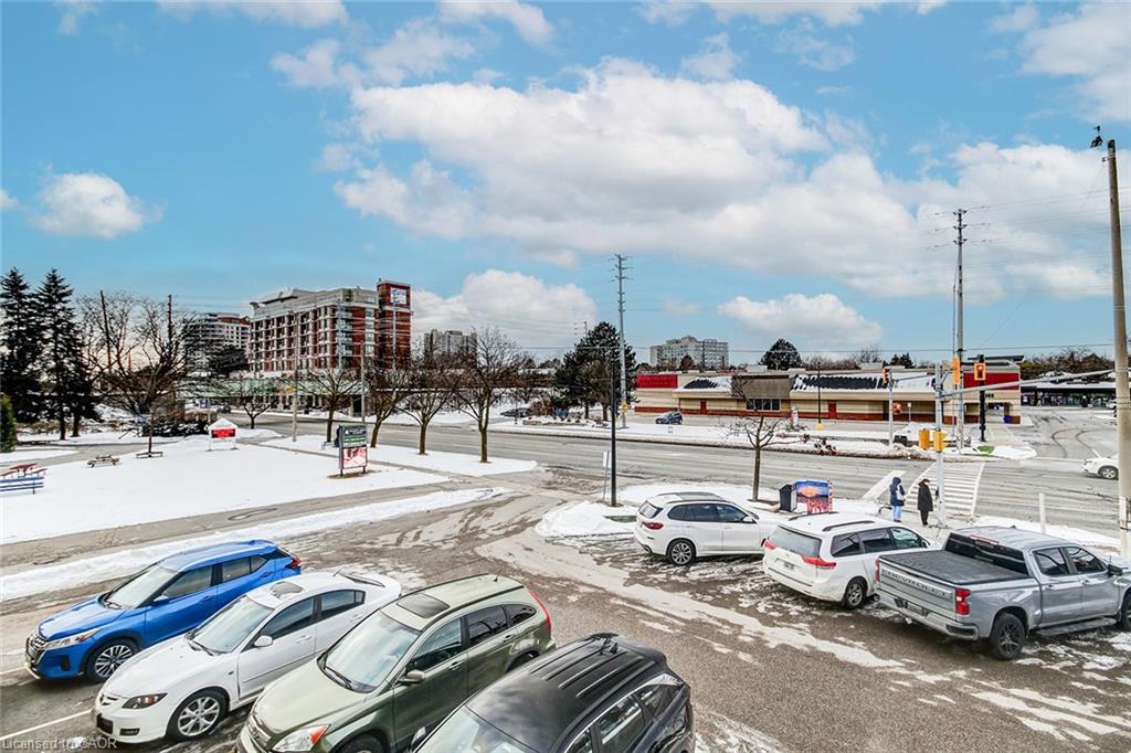 1858 Lakeshore Road W Property Photo 13