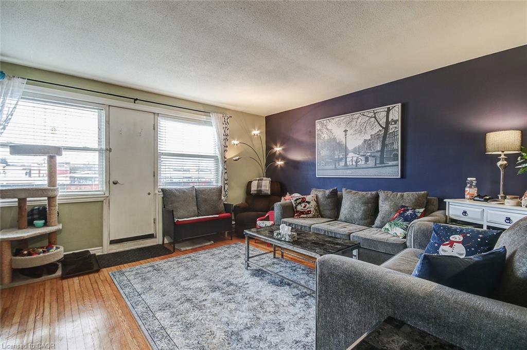 1858 Lakeshore Road W Property Photo 15