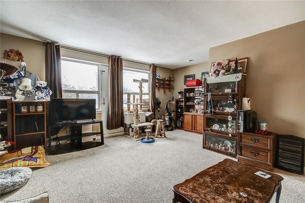 1858 Lakeshore Road W Property Photo 25