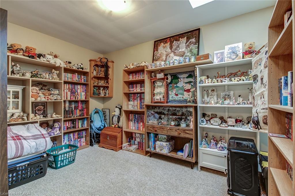 1858 Lakeshore Road W Property Photo 27