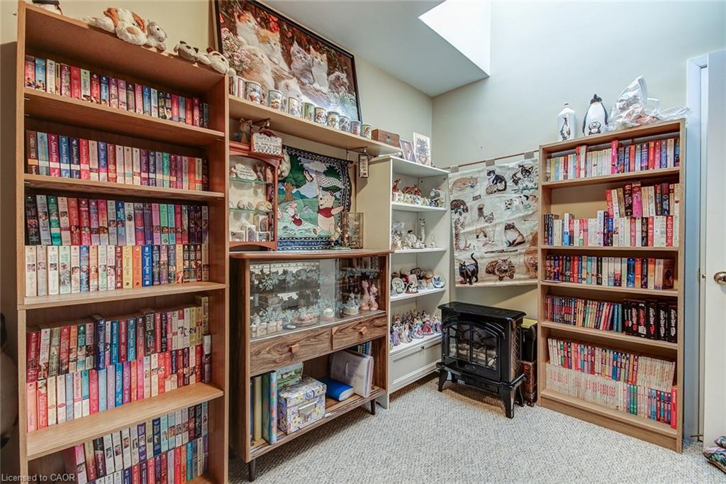 1858 Lakeshore Road W Property Photo 28