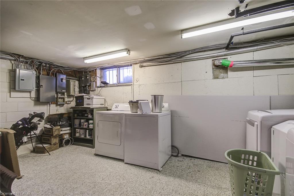 1858 Lakeshore Road W Property Photo 37