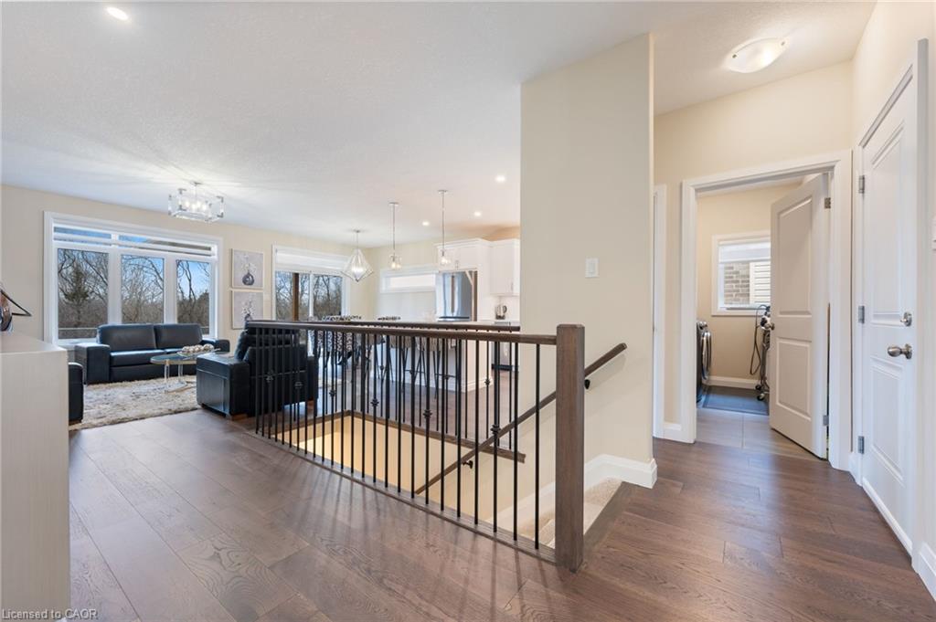 50 Vanrooy Trail Property Photo 6