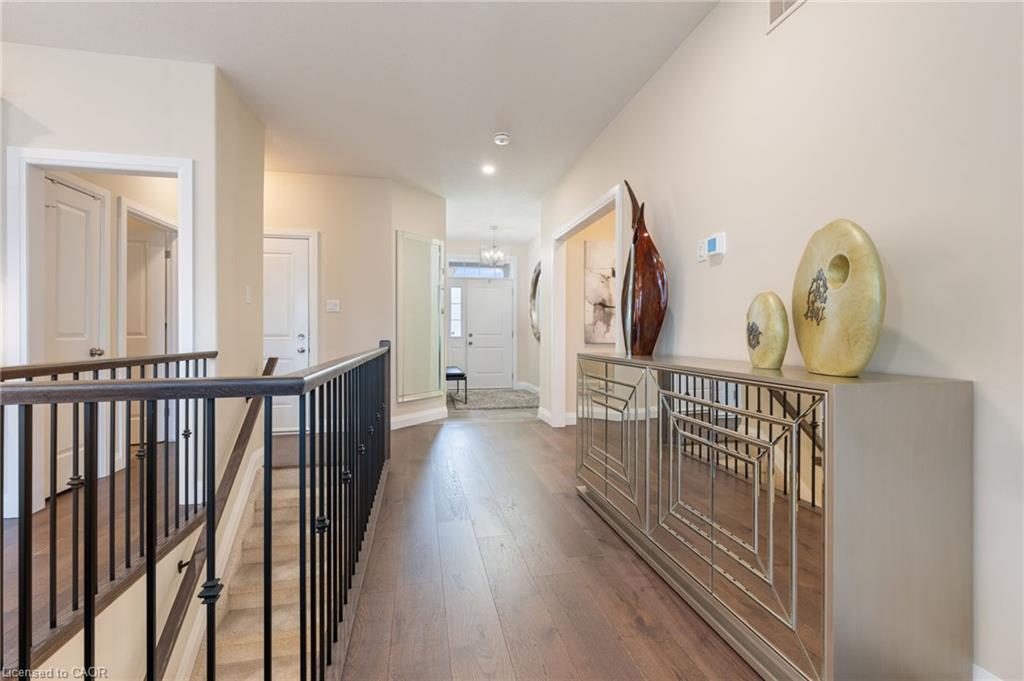 50 Vanrooy Trail Property Photo 7