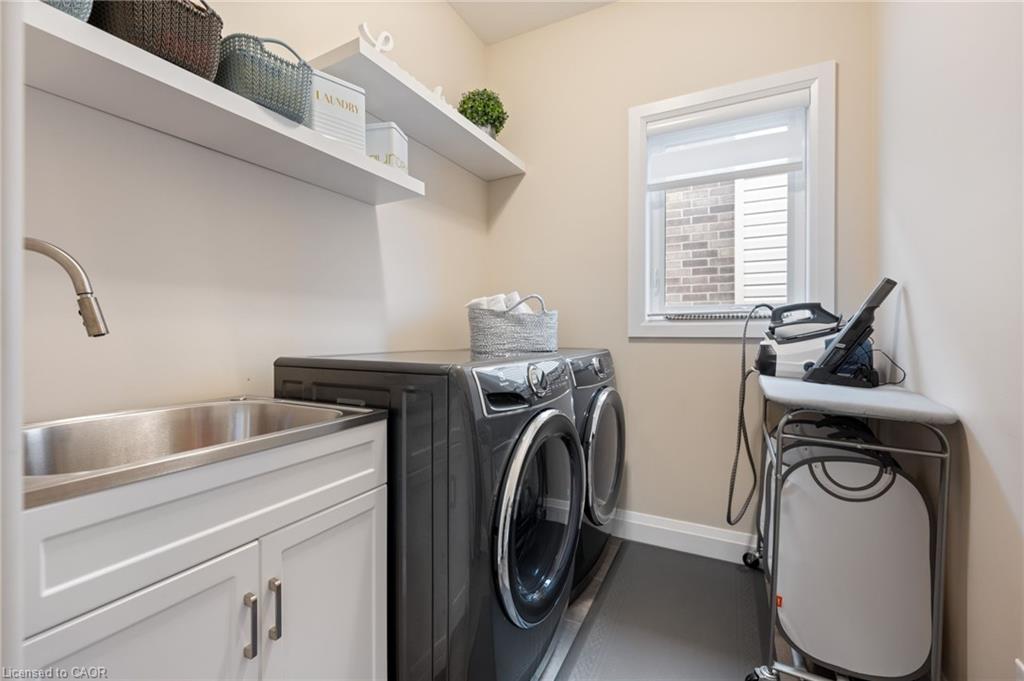 50 Vanrooy Trail Property Photo 22