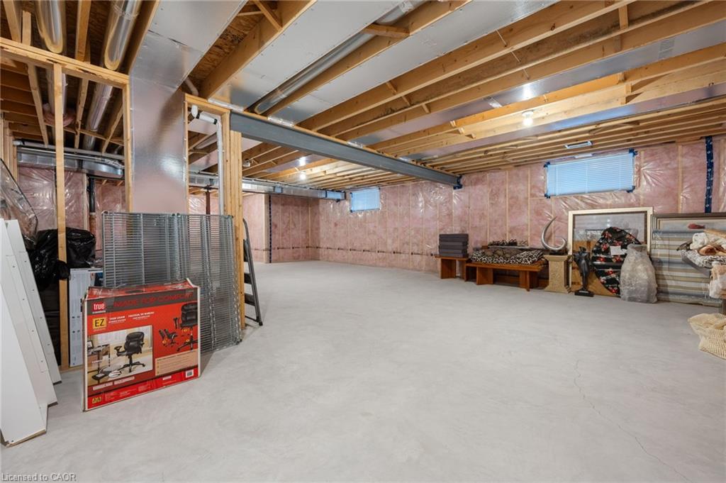 50 Vanrooy Trail Property Photo 24