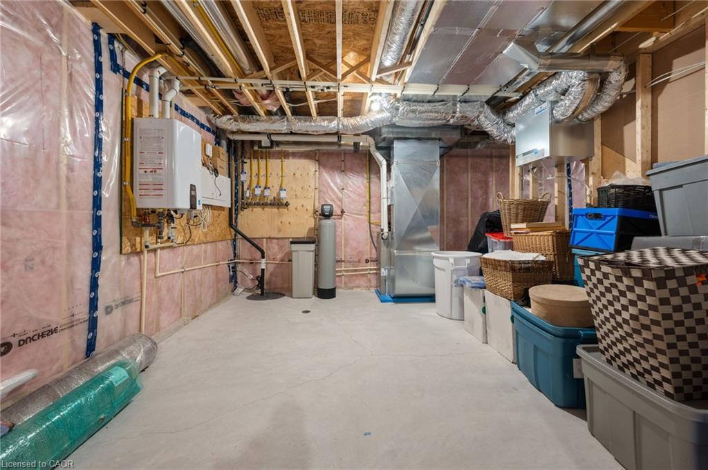 50 Vanrooy Trail Property Photo 25