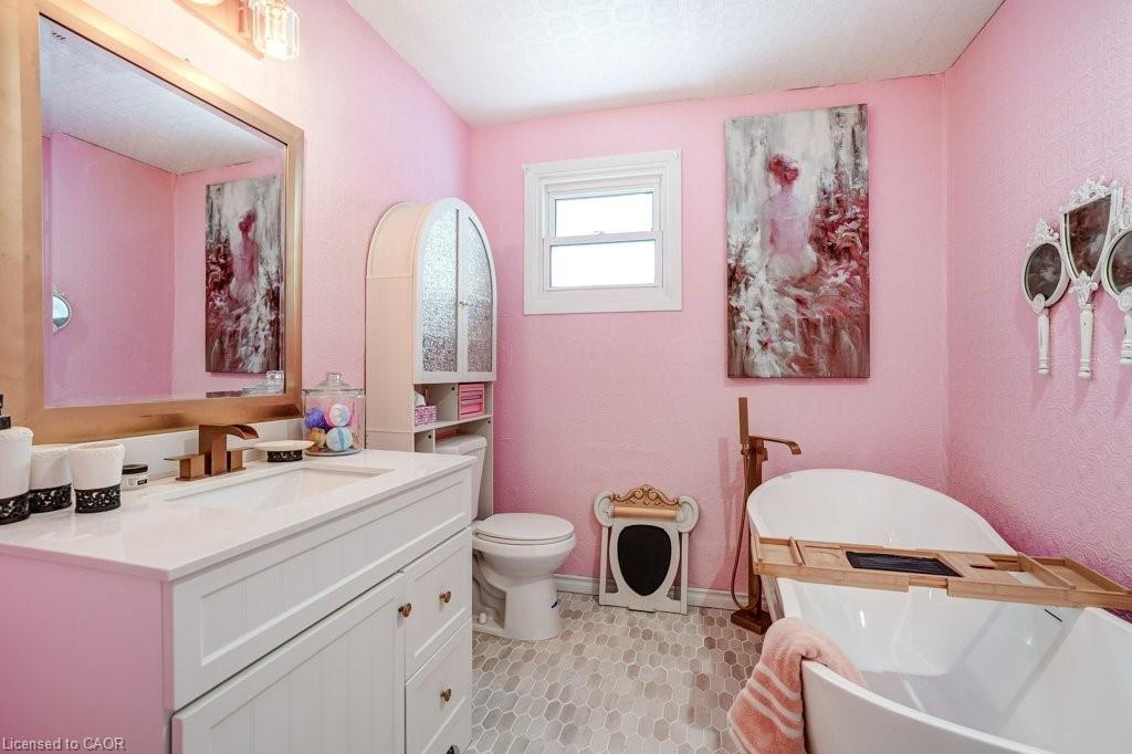 144 Canterbury Street Property Photo 21