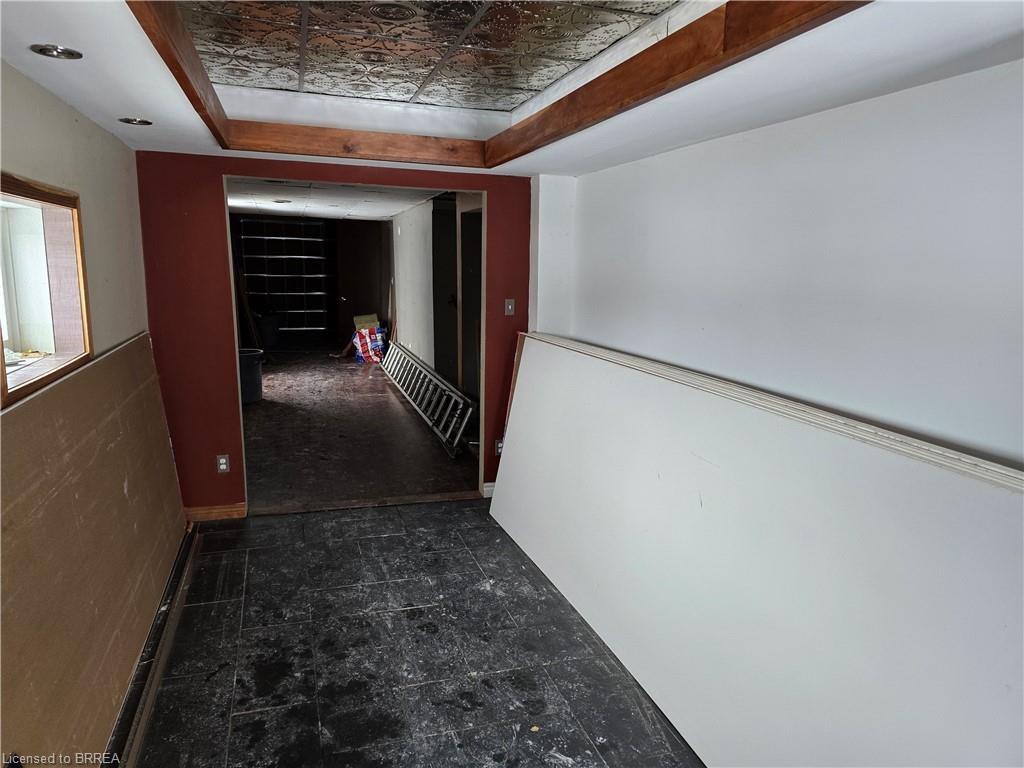 189 Townline Street Property Photo 5