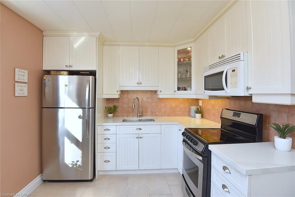 16-1351 Lakeshore Road Property Photo 9
