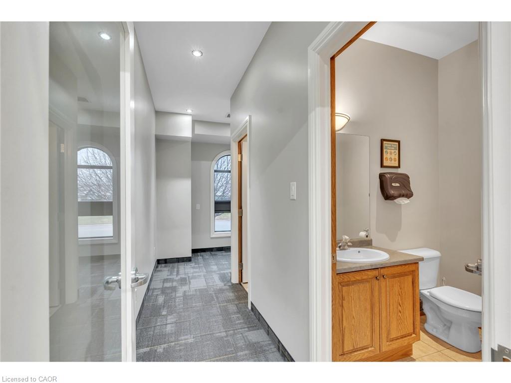 735 Bridge Street W Property Photo 9